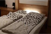 Sklápěcí manželská postel